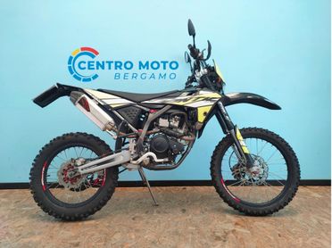 Fantic Motor XEF 125: divertente e potente