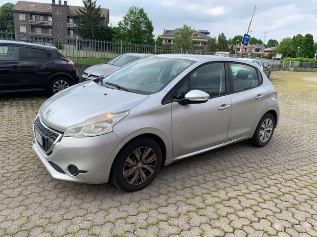 Peugeot 208 1.4 hdi 8v Allure *NEOPATENTATI*