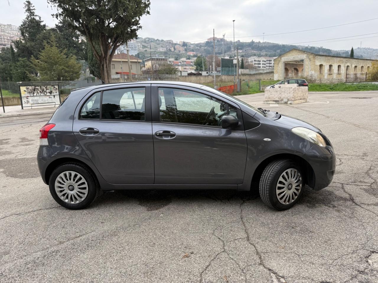 Toyota Yaris 1.0 5 porte Now