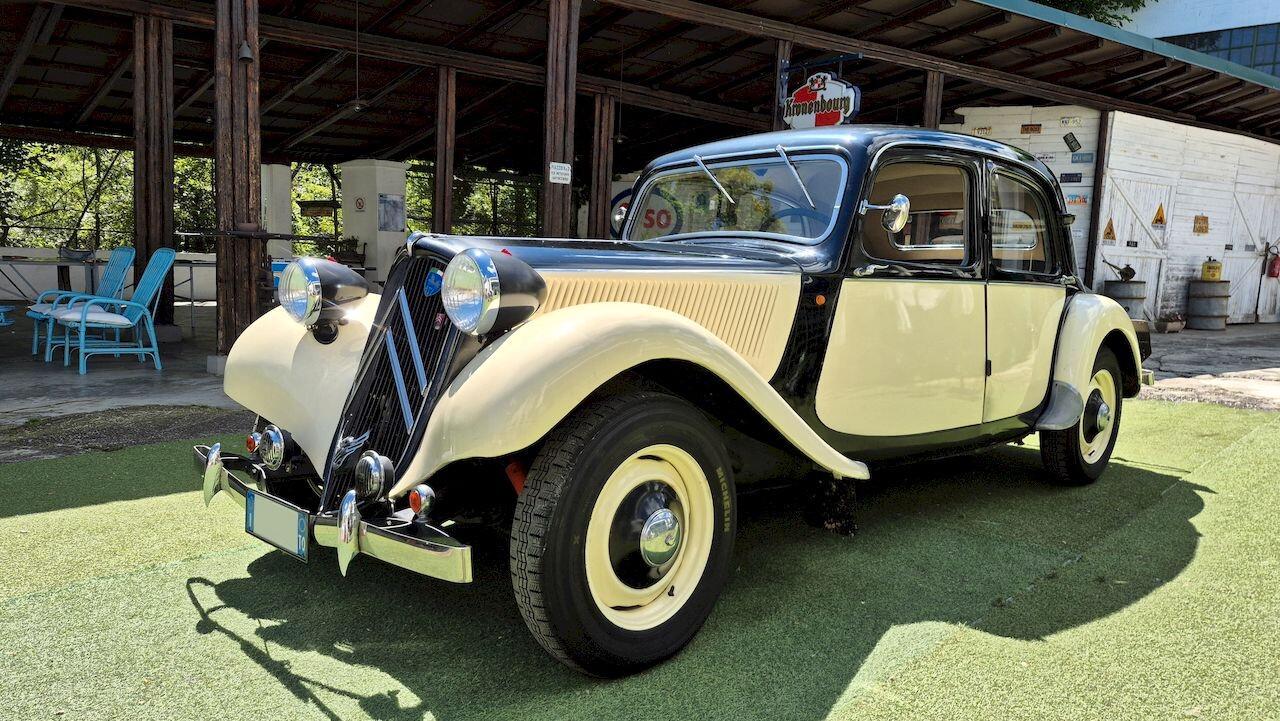 Citroen Traction Avant 11 BL – 1955