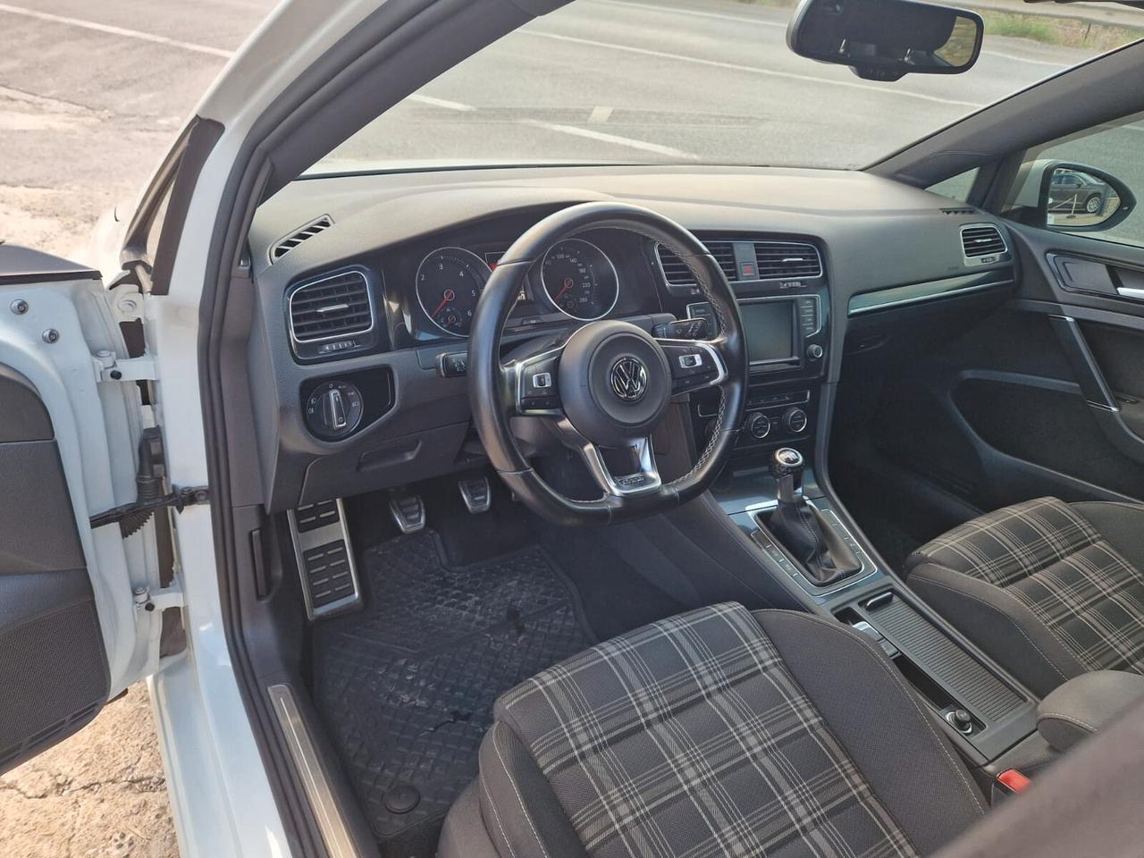 Volkswagen Golf 7..5 GTD 2.0 TDI 184cv
