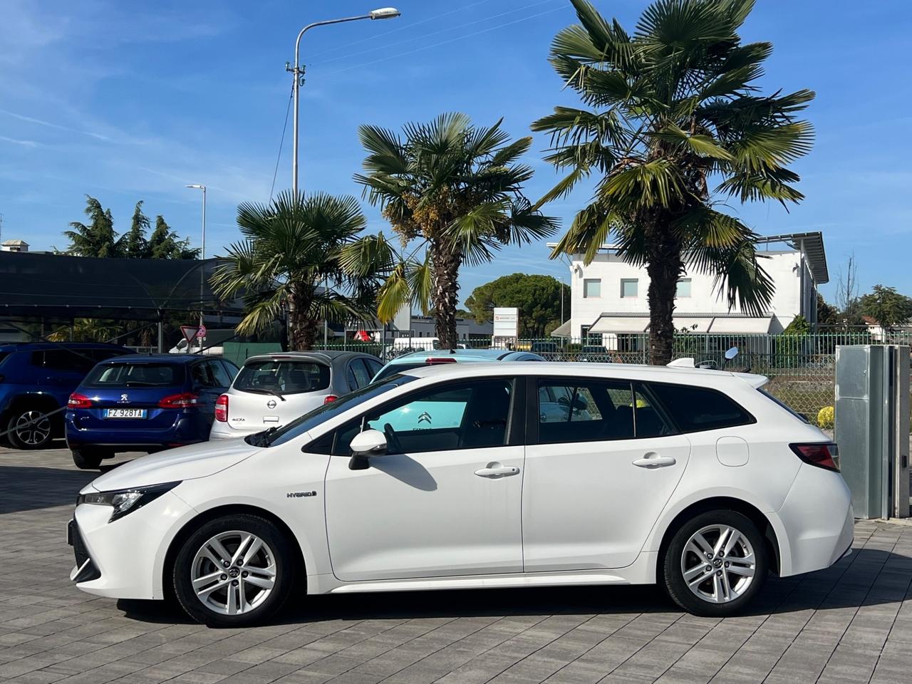 Toyota Corolla Touring 1.8 Hybrid Active