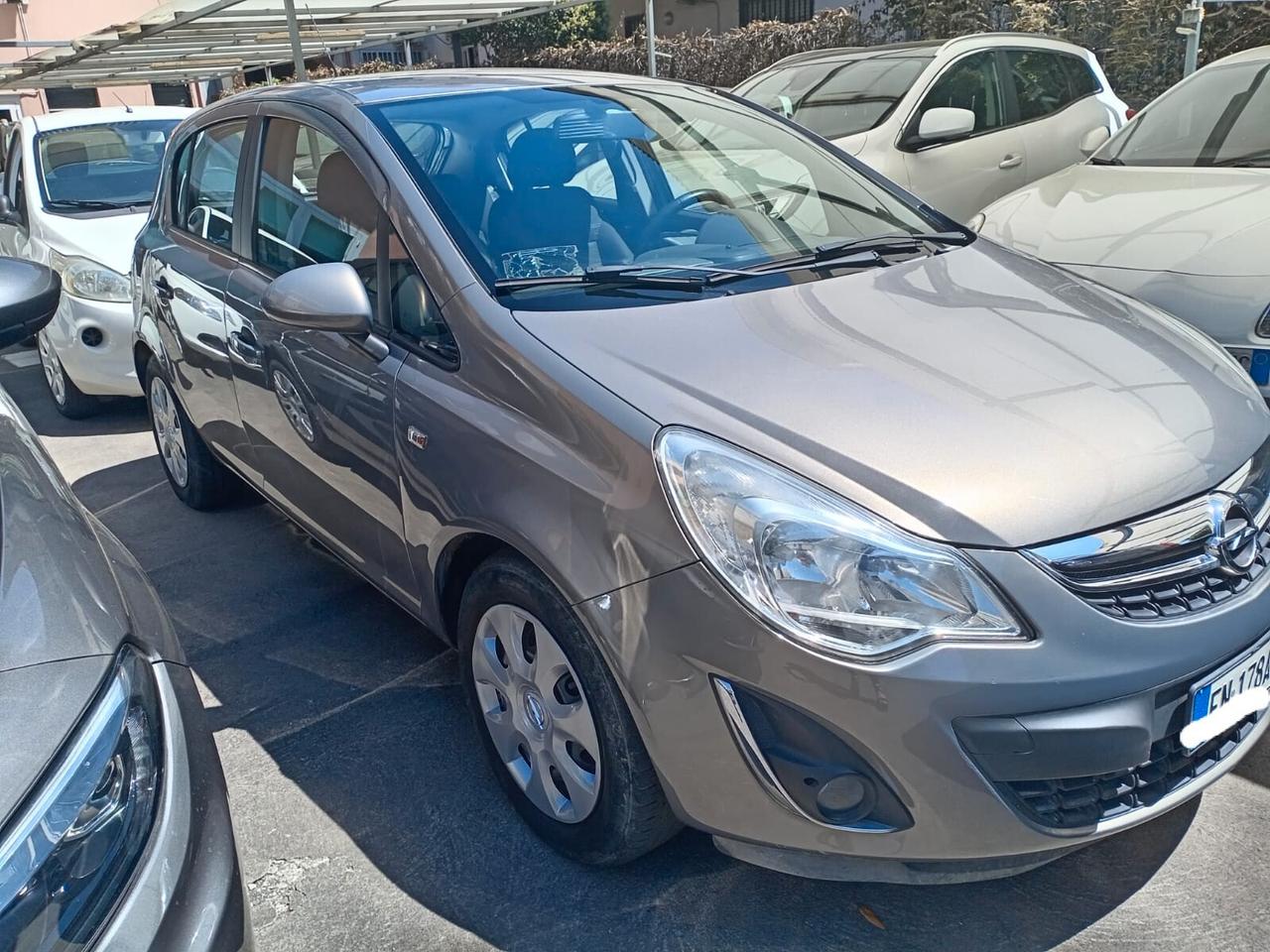 Opel Corsa 1.2 5 porte Sport