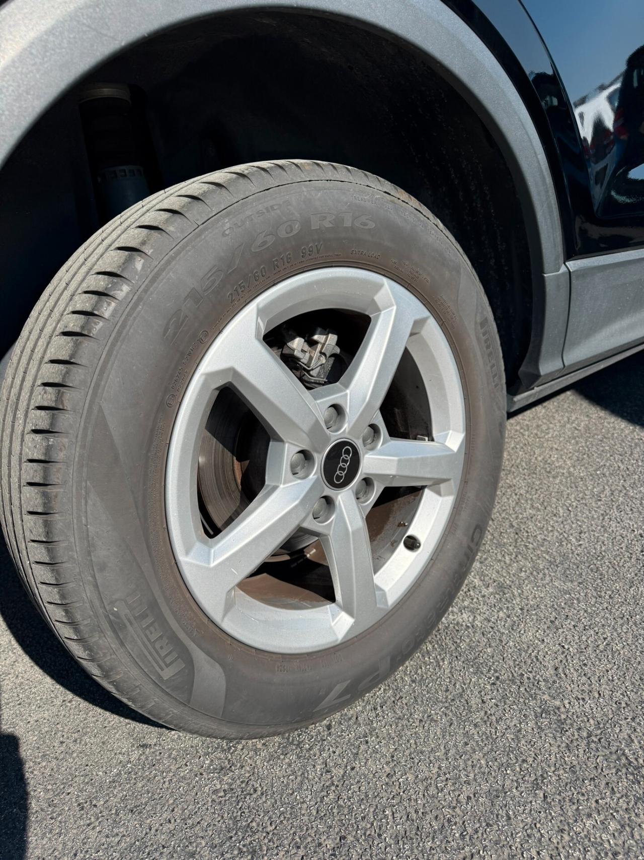 Audi Q2 30 TDI S tronic Business 04/2023