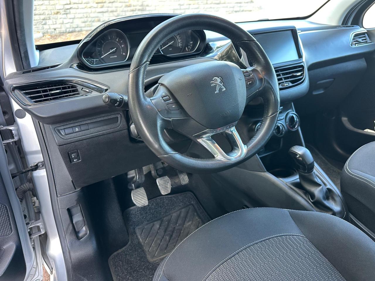 Peugeot 208 BlueHDi 1.4 75 5 porte Allure neopatentati