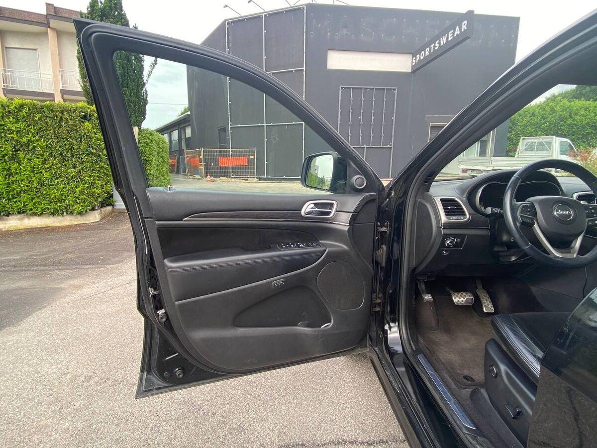 Jeep Grand Cherokee 3.0 V6 Night Eagle 250cv auto my18
