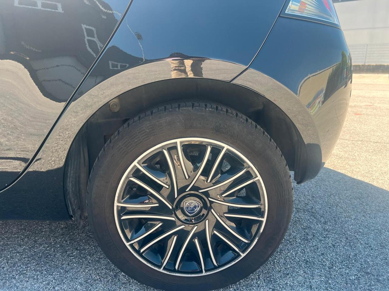 Lancia Ypsilon 1.0 FireFly 5 porte S&S Hybrid 2023