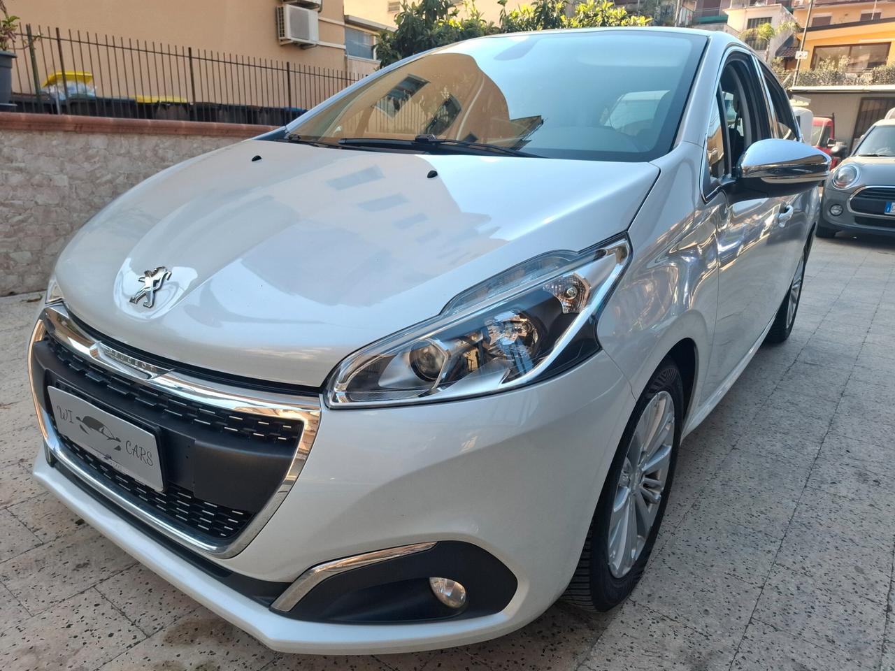 Peugeot 208 - 1.6 100 CV NAVIGATORE | LED
