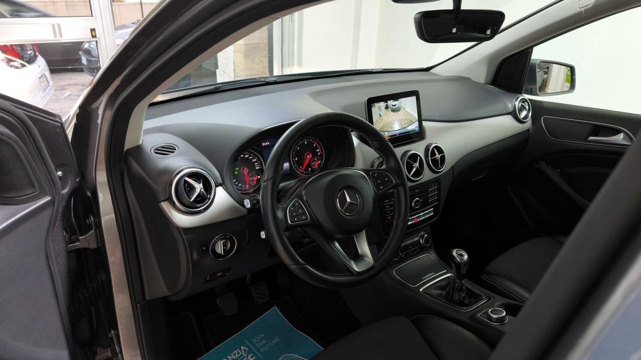 Mercedes-benz B 180 d Premium