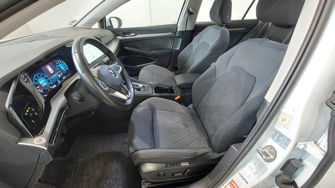 Volkswagen Golf 1.5 TGI DSG_NAVI_R18_CAMERA_MASSAGGIO