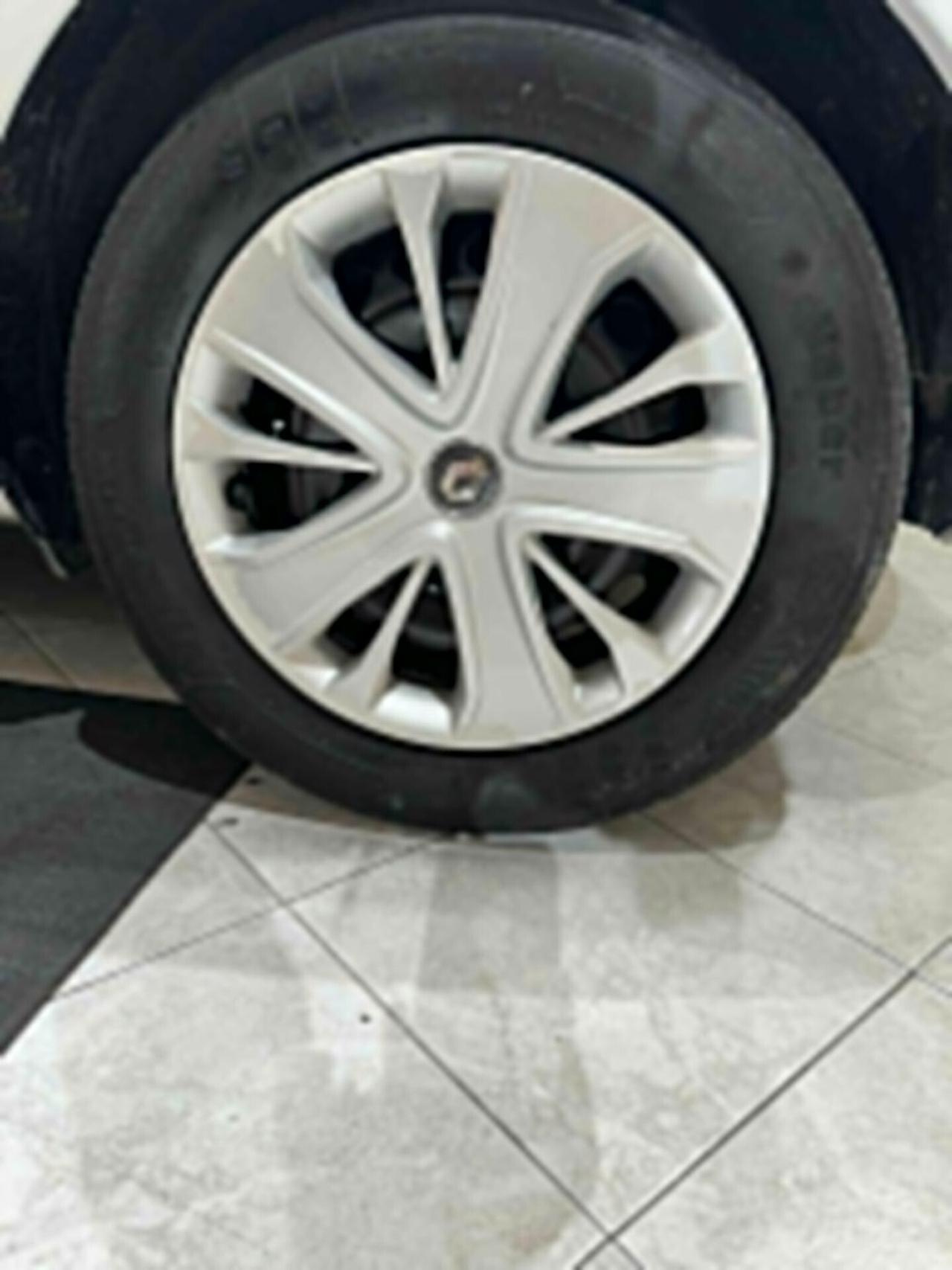 Renault Clio dCi 8V 75 CV 5 porte Moschino Intens