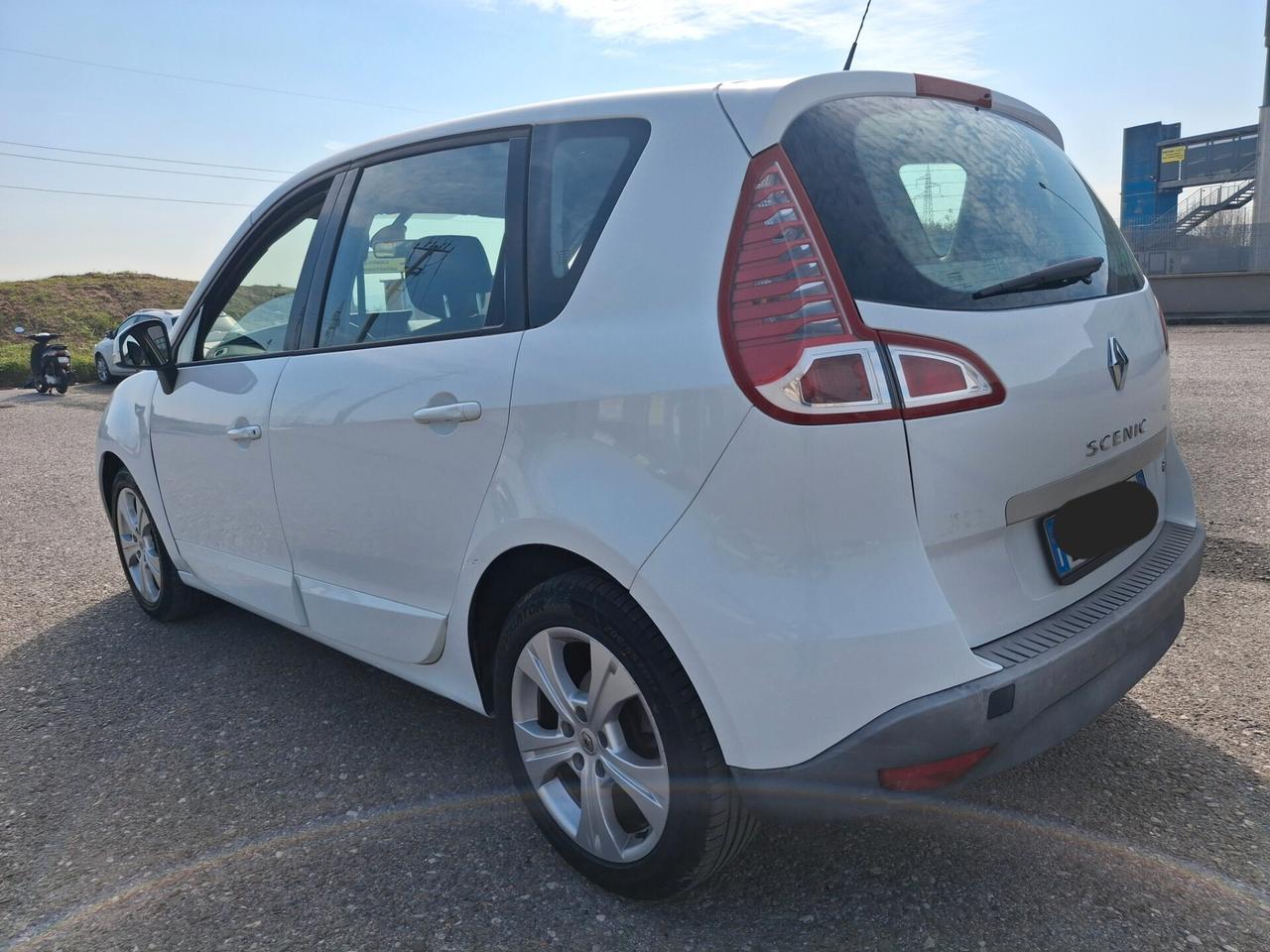 Renault Scénic X-Mod 1.5 dCi 110CV. Luxe-NAVIGATORE-