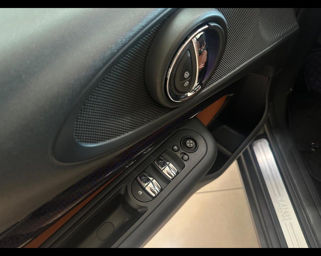 MINI Mini Clubman (F54) - Mini 1.5 One Mayfair Edition Clubman