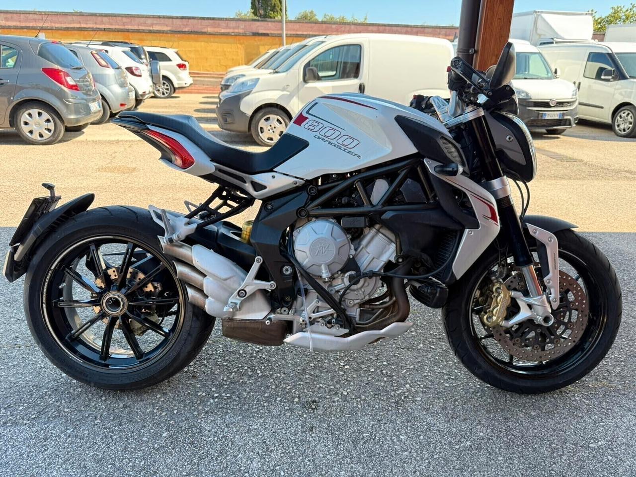 Mv Agusta brutale 800 dragster permuta auto/moto