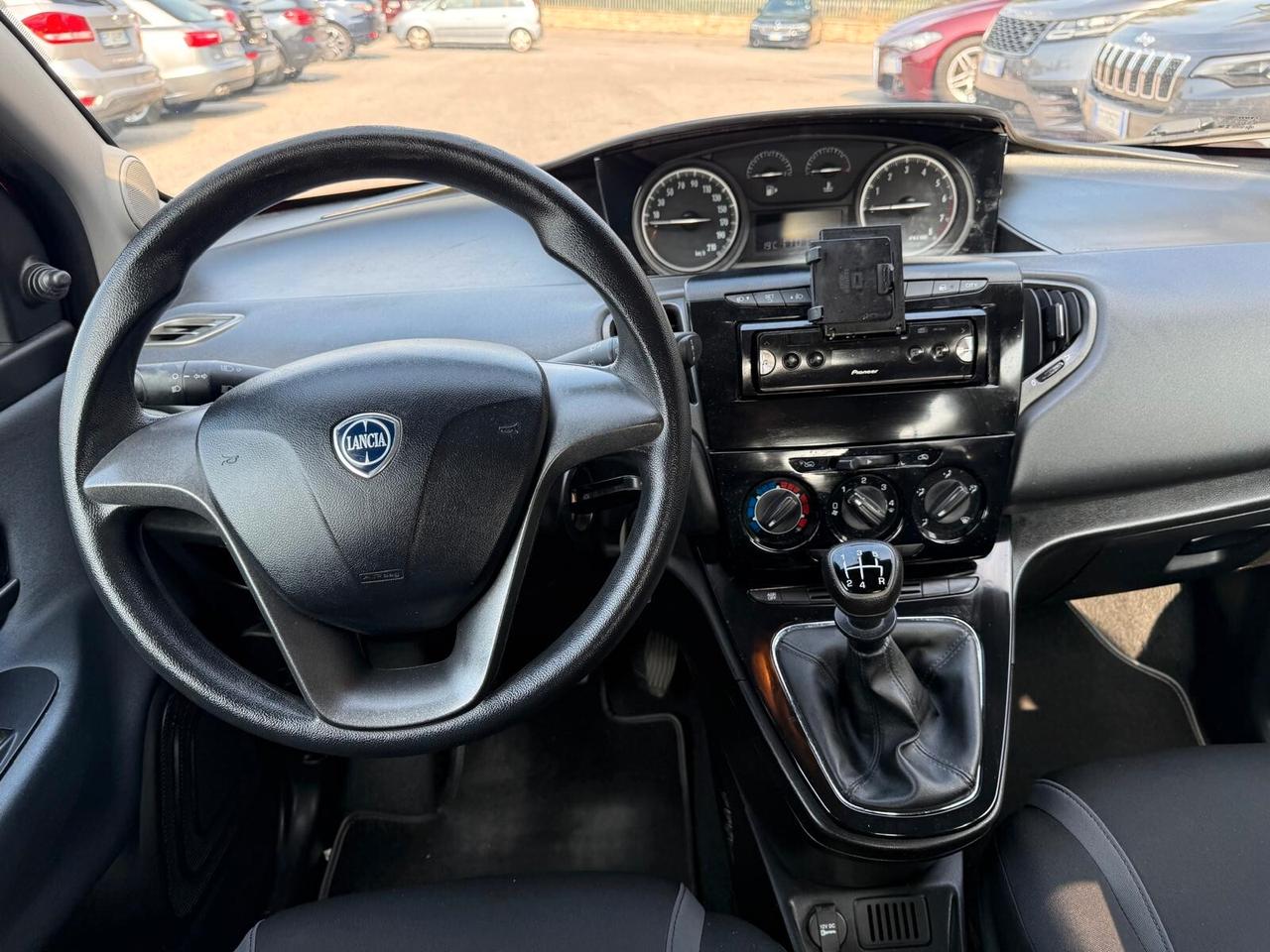 Lancia Ypsilon 1.2 69 CV 5 porte Mya