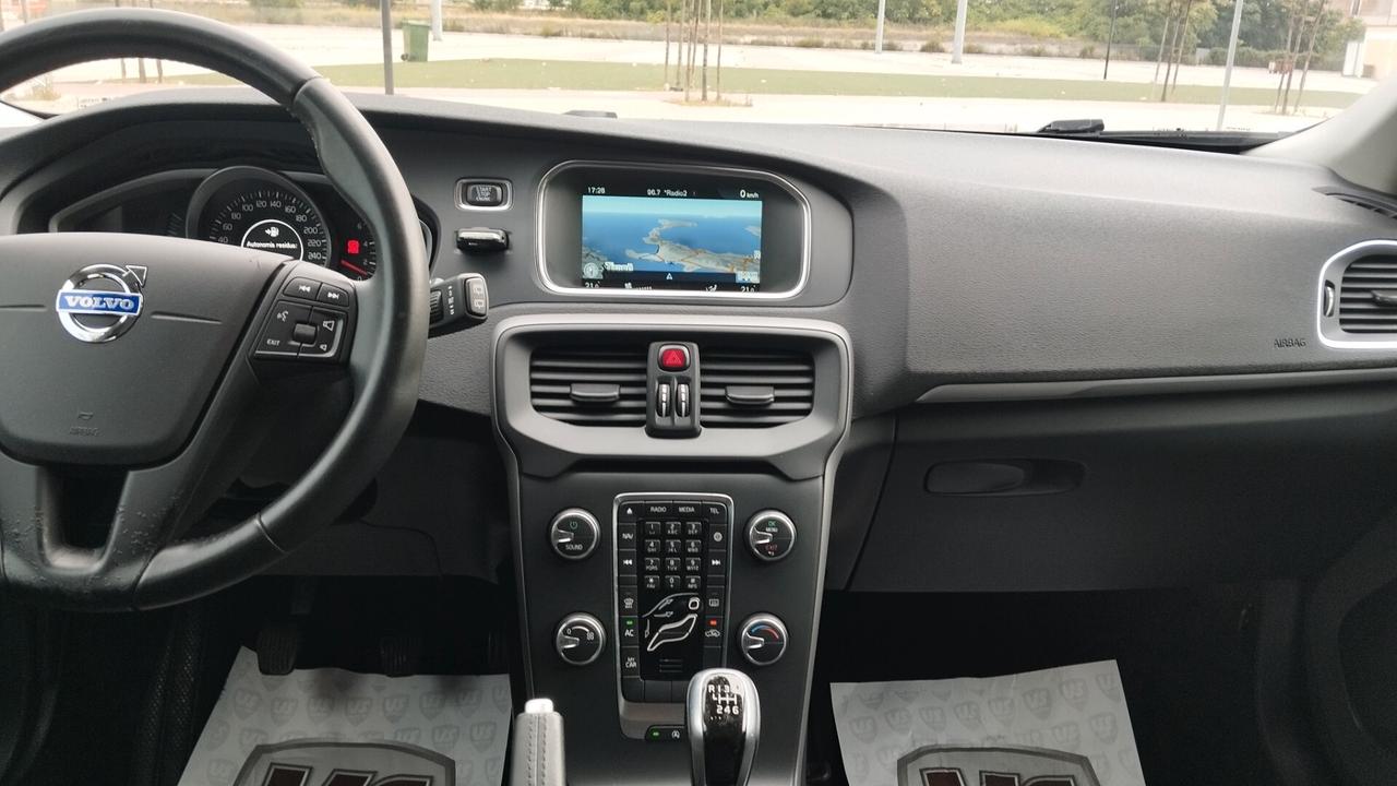 VOLVO V40 1.6 DIESEL NAVI-GARANZIA FULL