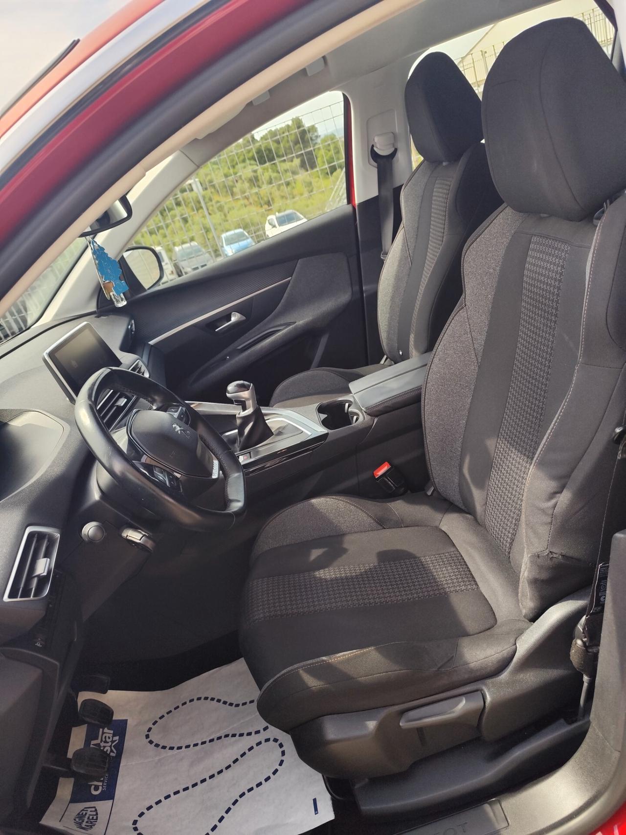 Peugeot 3008 BlueHDi 120 S&S Business