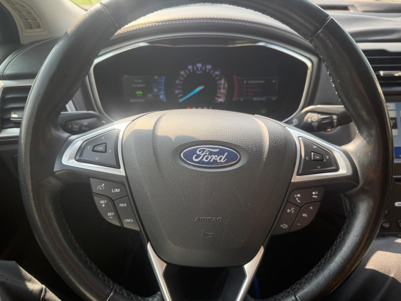 Ford Mondeo Hybrid 2.0 187 CV eCVT 4 porte Vignale