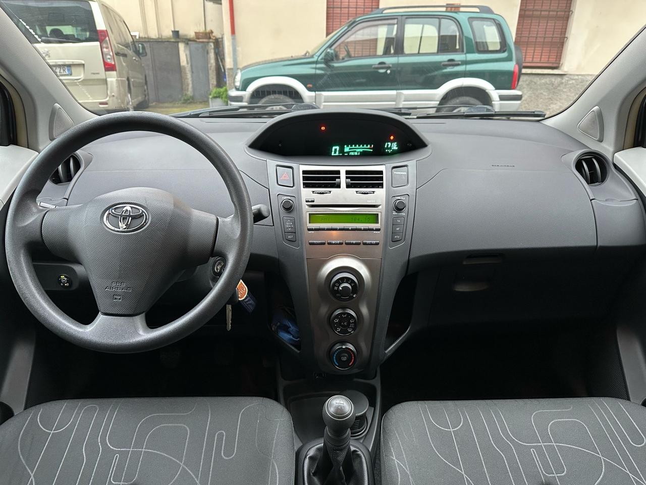 Toyota Yaris 1.0 5 porte Now GPL