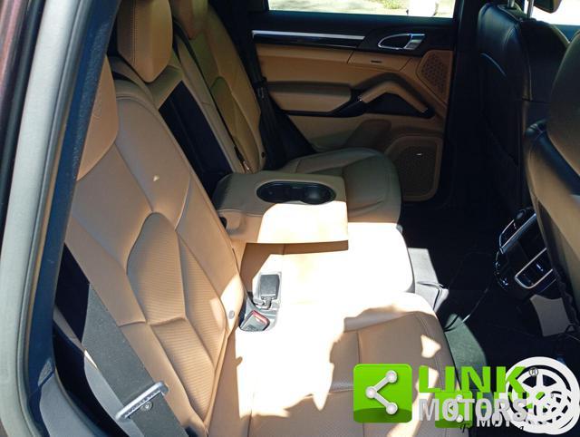 PORSCHE Cayenne 3.0 V6 tdi Platinum Edition 245cv tiptronic