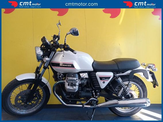 Moto Guzzi V7 - 2008