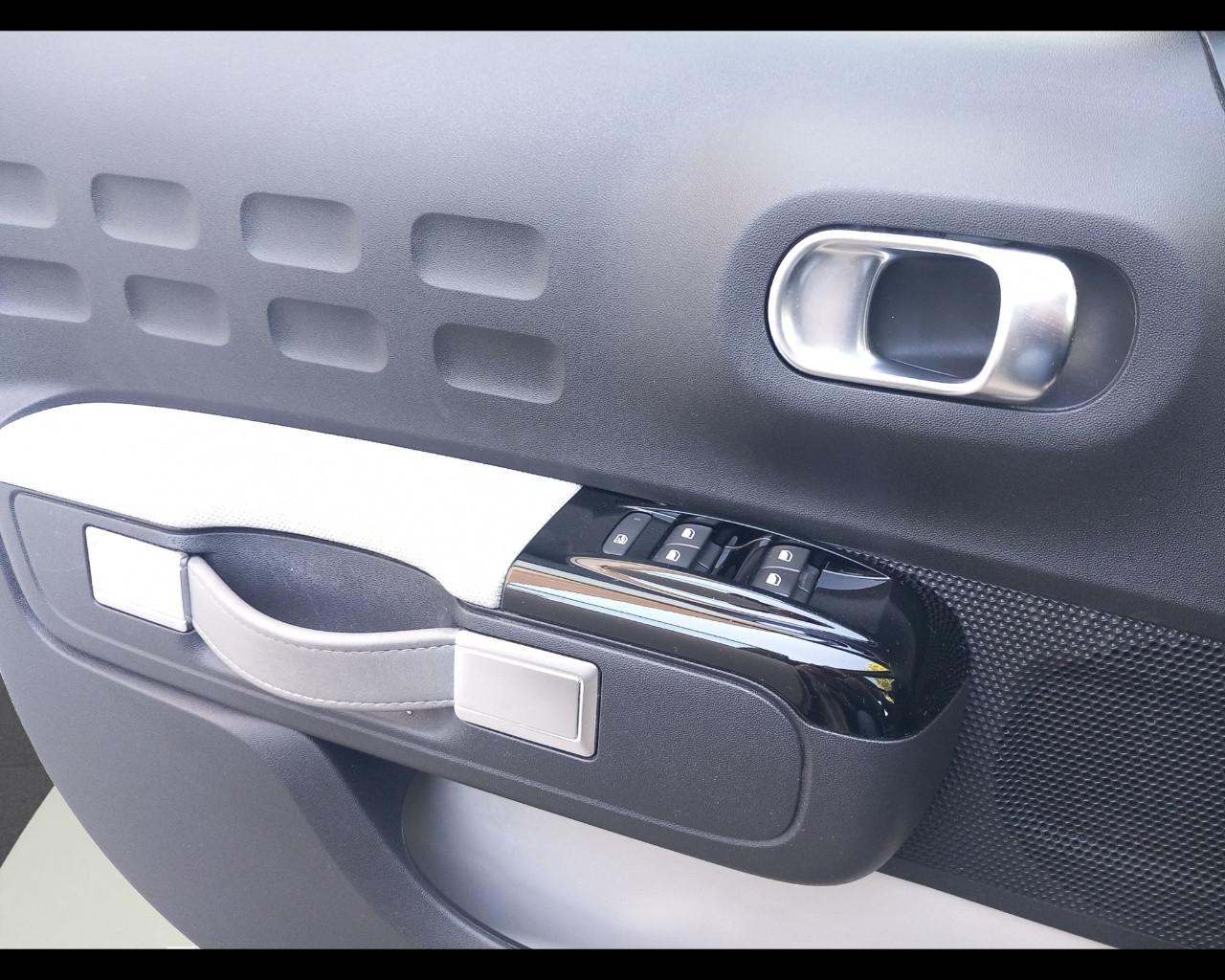 CITROEN C3 3ª serie - C3 PureTech 82 S&S Shine