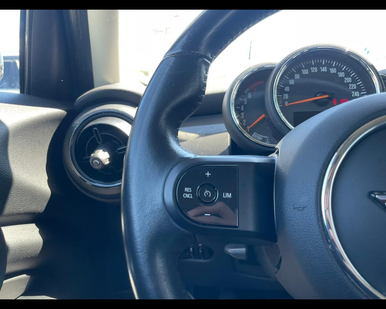 MINI Mini 5 porte (F55) - Mini 1.5 Cooper Camden 5 porte