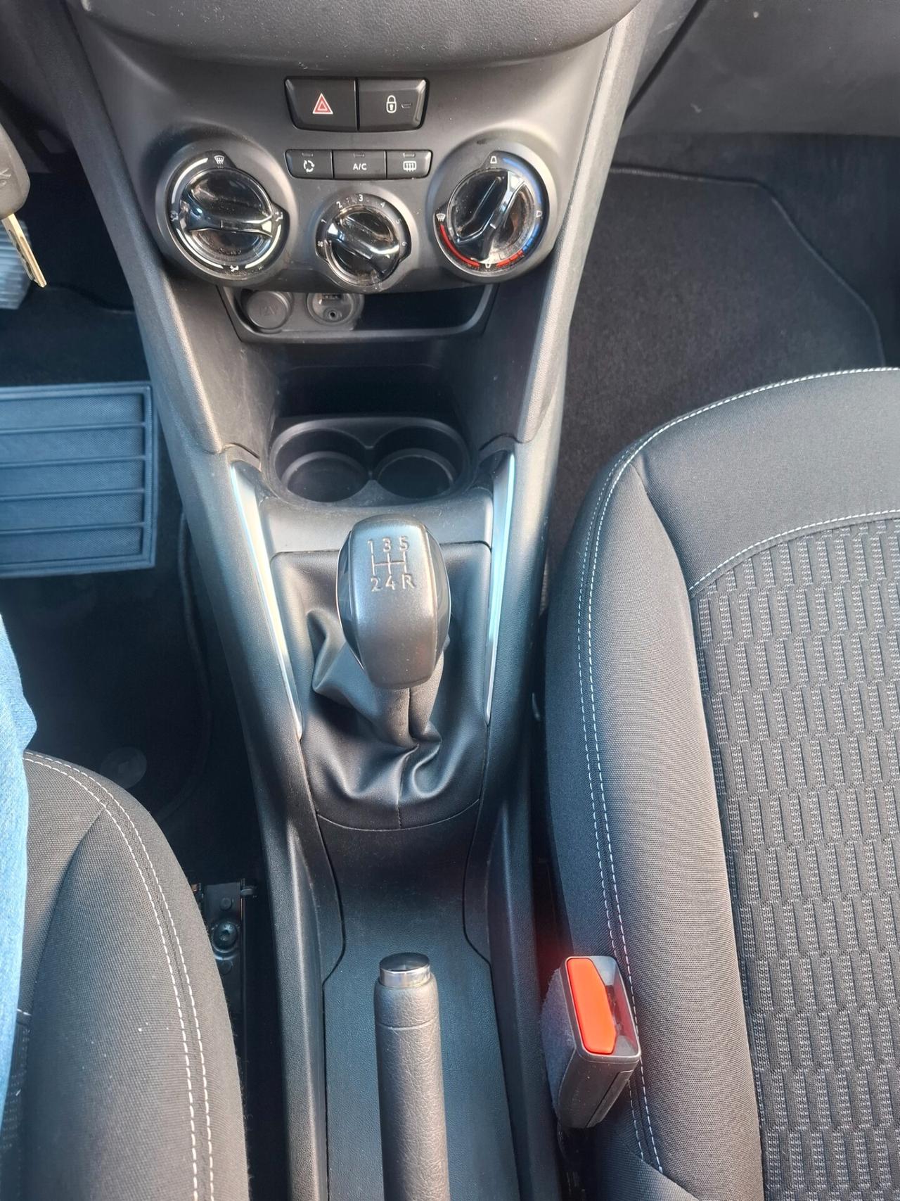 Peugeot 208 - 1.6 HDi Navi|Clima|Sensore 2017