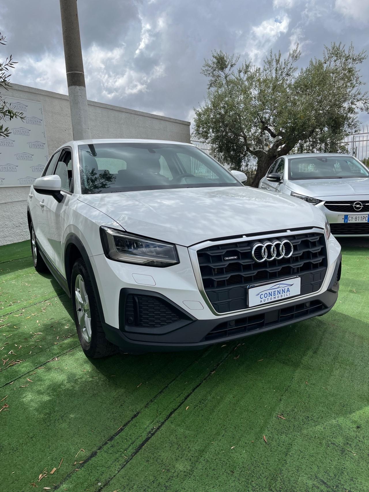 Audi Q2 35 TDI quattro S tronic Identity Black
