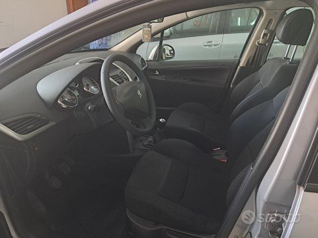 Peugeot 207 sw 1.6 hdi unico prop 2008 tetto aprib