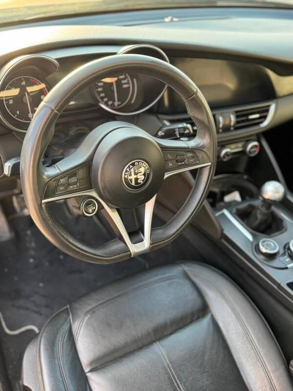 Alfa Romeo Giulia 2.2 t Giulia 150cv