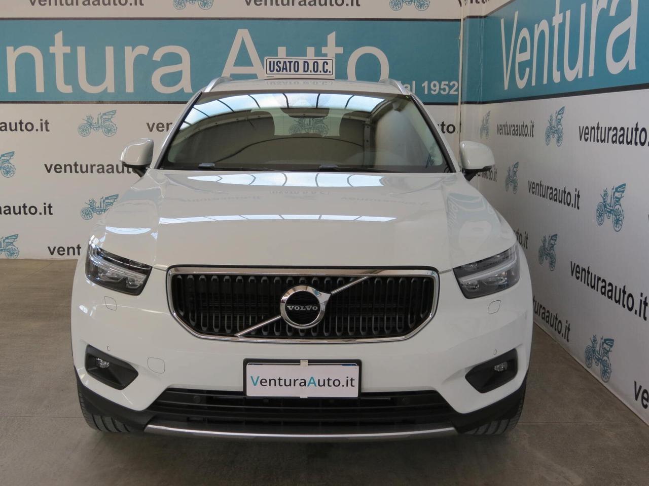 Volvo XC40 T3 163 cv Geartronic Momentum