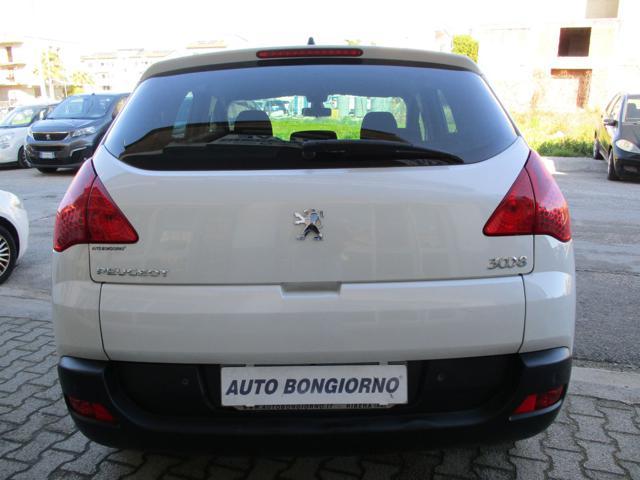 PEUGEOT 3008 1.6 HDi 112CV cambio robotizzato Business