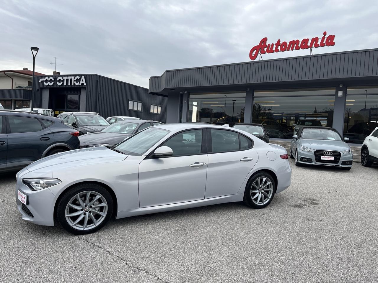 ALFA GIULIA 2200 JTD 160 CV AUT BUSINESS