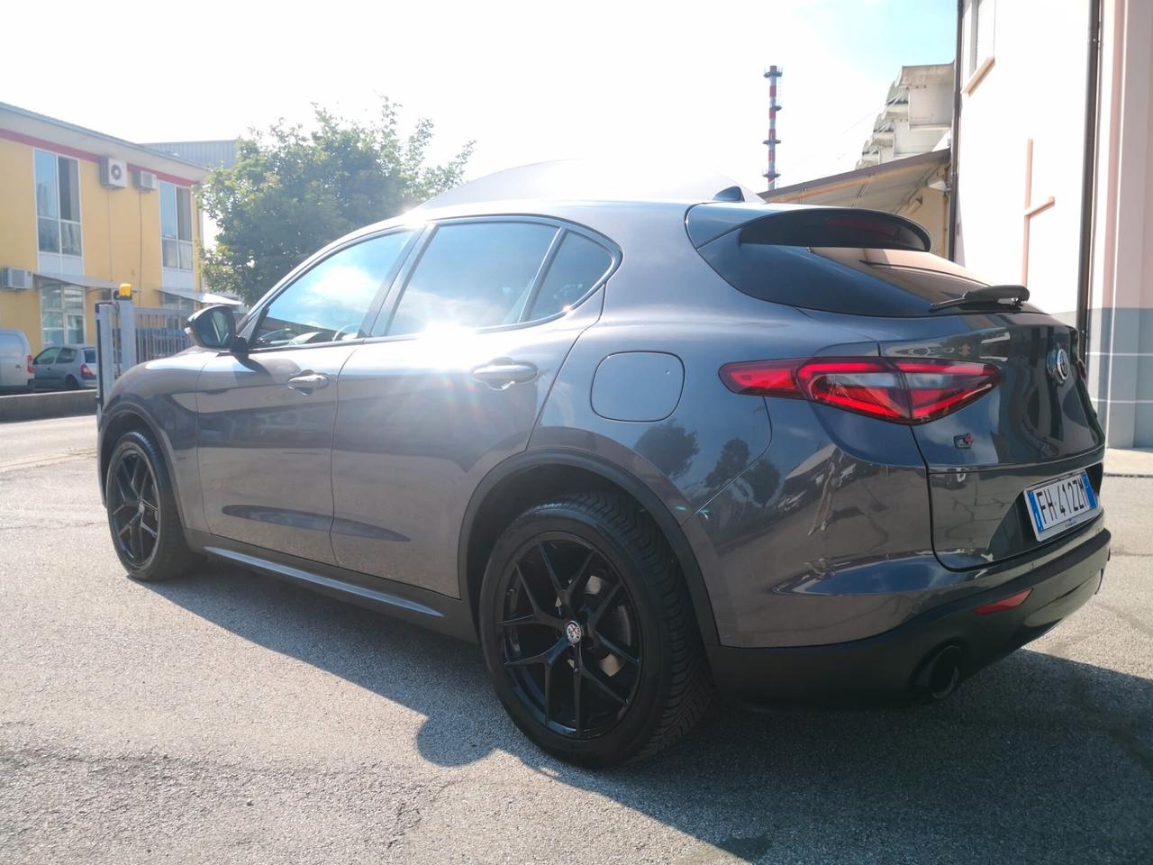 Alfa Romeo Stelvio 2.2 Turbodiesel 210 CV AT8 Q4 ***TELECAMERA***