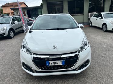 Peugeot 208 PureTech 82 Stop&Start 5 porte Signature