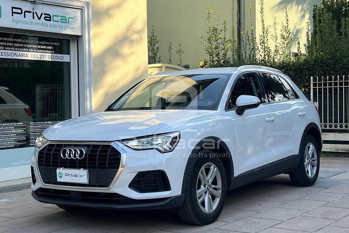 AUDI Q3 35 TDI S tronic Business