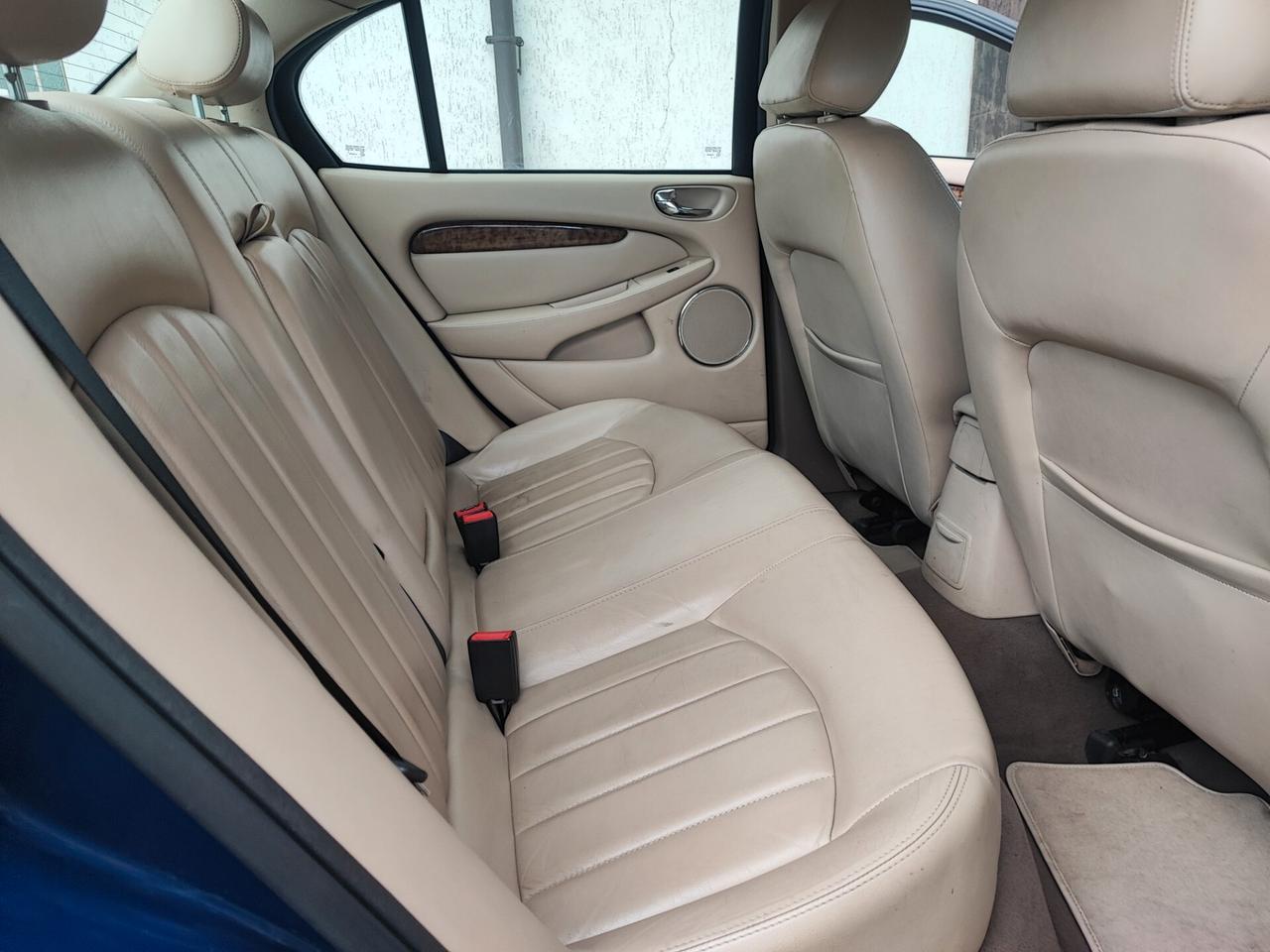 Jaguar X-Type 2.5 Benz/ GPL V6 24V 4x4