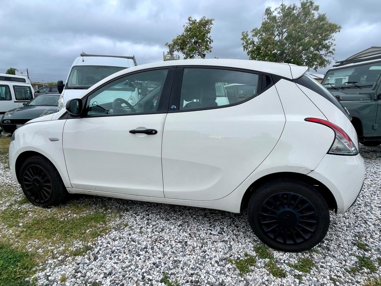 Lancia Ypsilon 1.2 69 CV 5 porte GPL Ecochic Gold