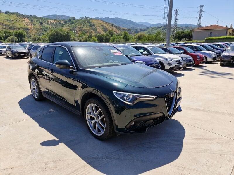 Alfa Romeo Stelvio 2017 2.2 t Business Q4 210cv auto my19