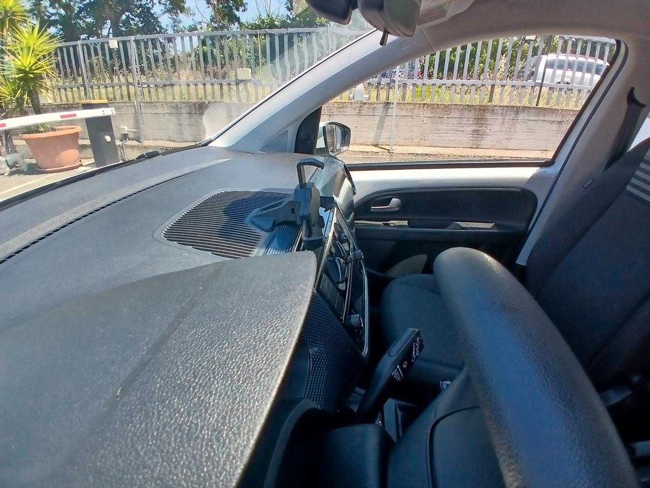 Volkswagen 1.0 5p. EVO beats up! BlueMotion Technology