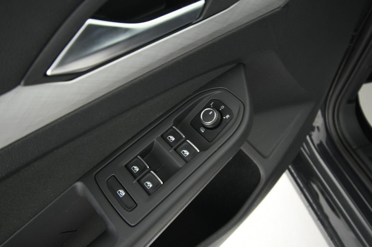 VOLKSWAGEN Golf 1.0 etsi evo Life 110cv dsg ACC+APP CONNECT+NEOPATENTATI