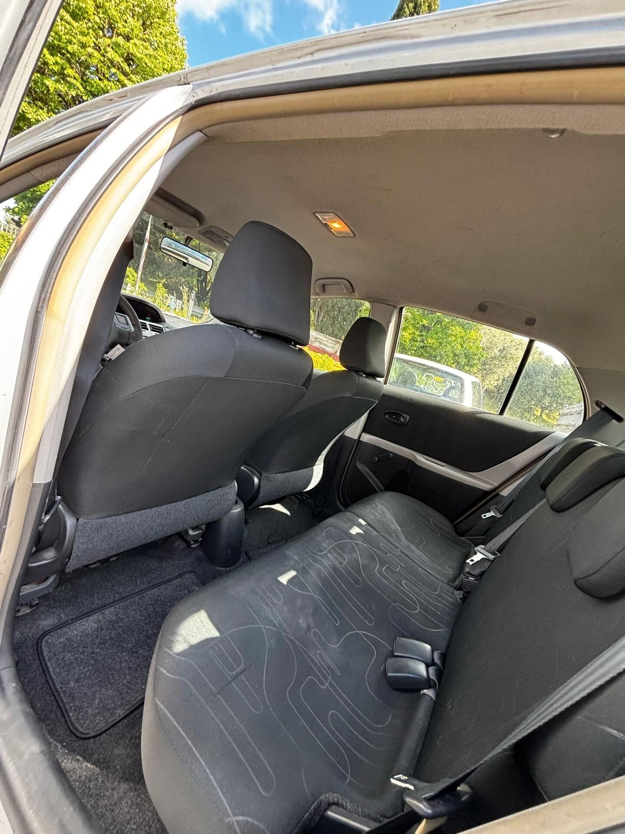 Toyota Yaris 1.0 5 porte Now