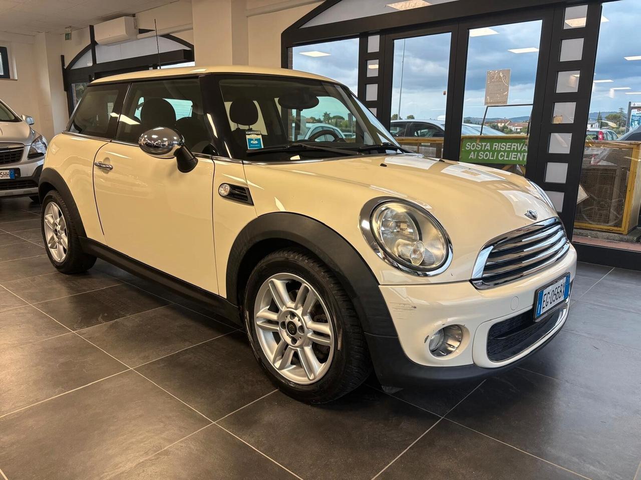 MINI ONE ANNO 2011 DS 1.6 ADATTA NEOPATENTATI KM 100 MILA