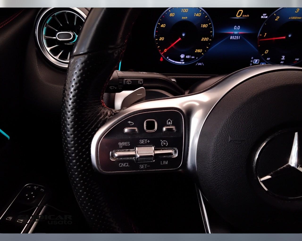 Mercedes-Benz GLB - X247 2019 - GLB 180 d Premium auto