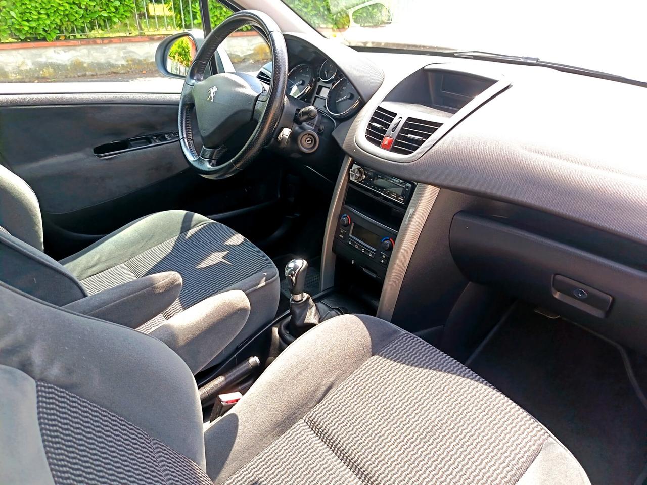 Peugeot 207 1.4 HDi 70CV 5p. X Line