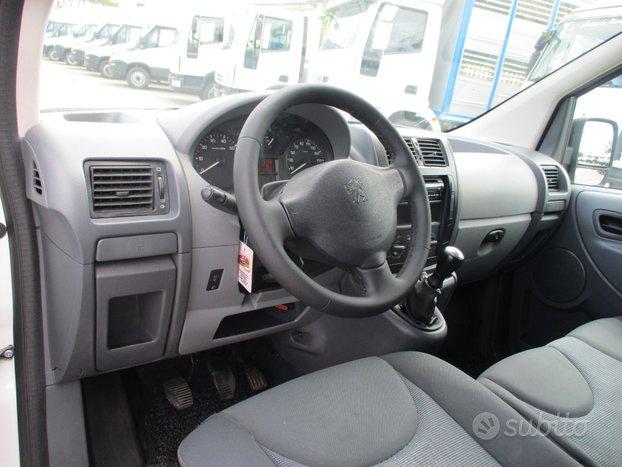 Peugeot Expert 1.6 90CV E4 FURGONE 3 POSTI 210000