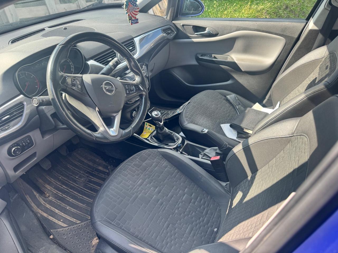 Opel Corsa INCIDENTATA