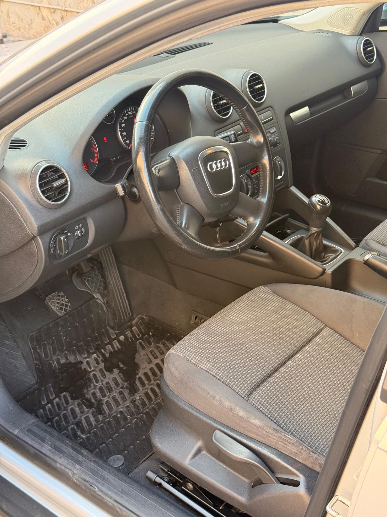 Audi A3 SPB 1.6 16V FSI Ambition