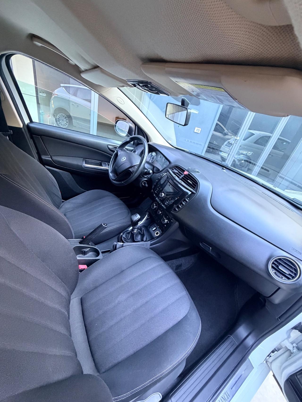 Lancia Delta 1.6 MJT DPF 105 CV ORO